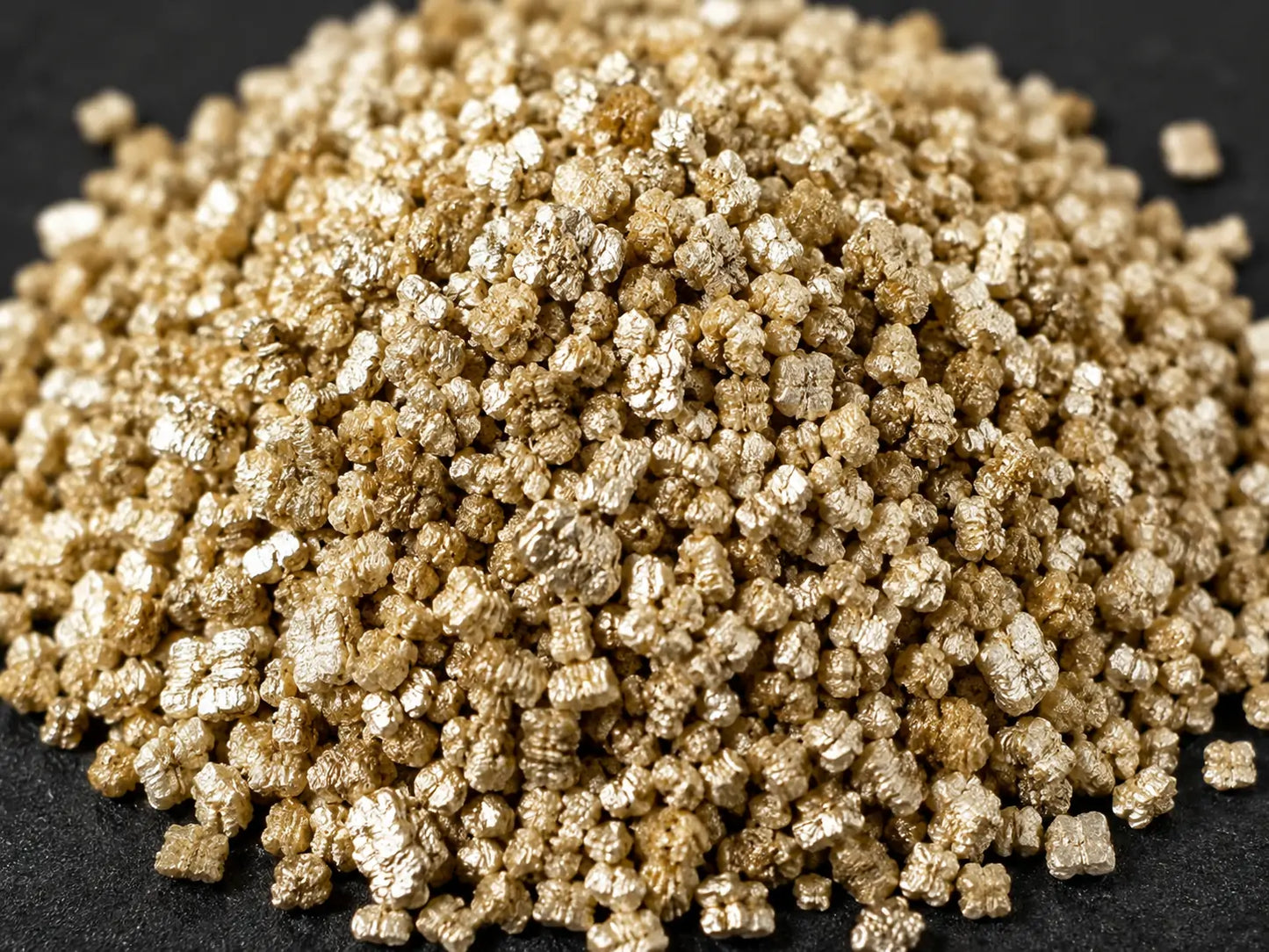 Vermiculite - J PLUS T Premium Coarse Soil Conditioner, 10L High Moisture Retaining Amendment for Plants